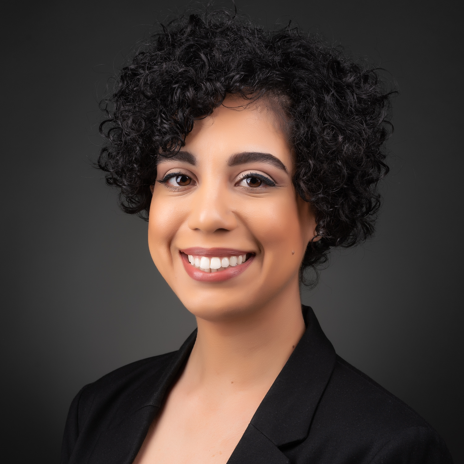 Linda Lawyer Headshot 1